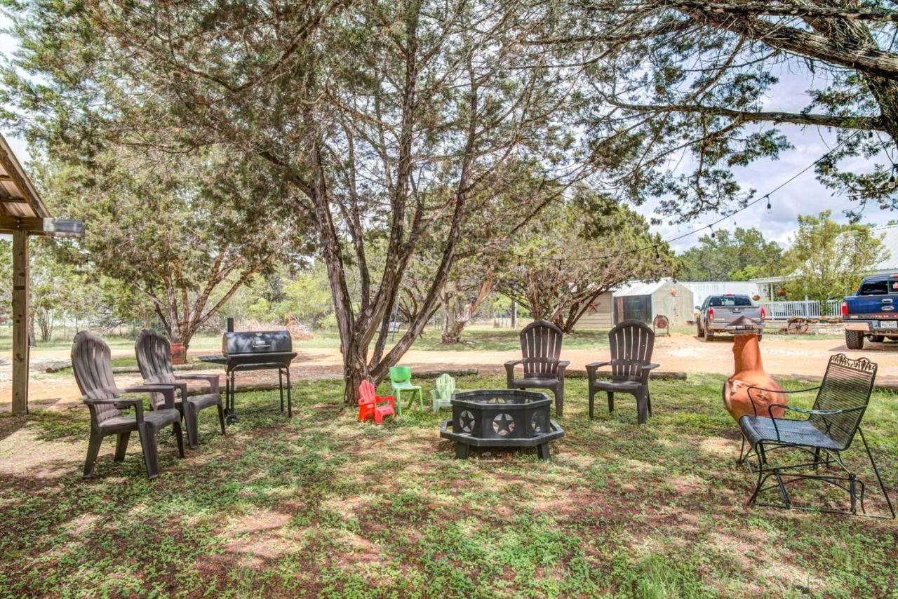 #3 Wrangler~Bandera Tin Star~Bandera, Tx. Apartment Exterior photo