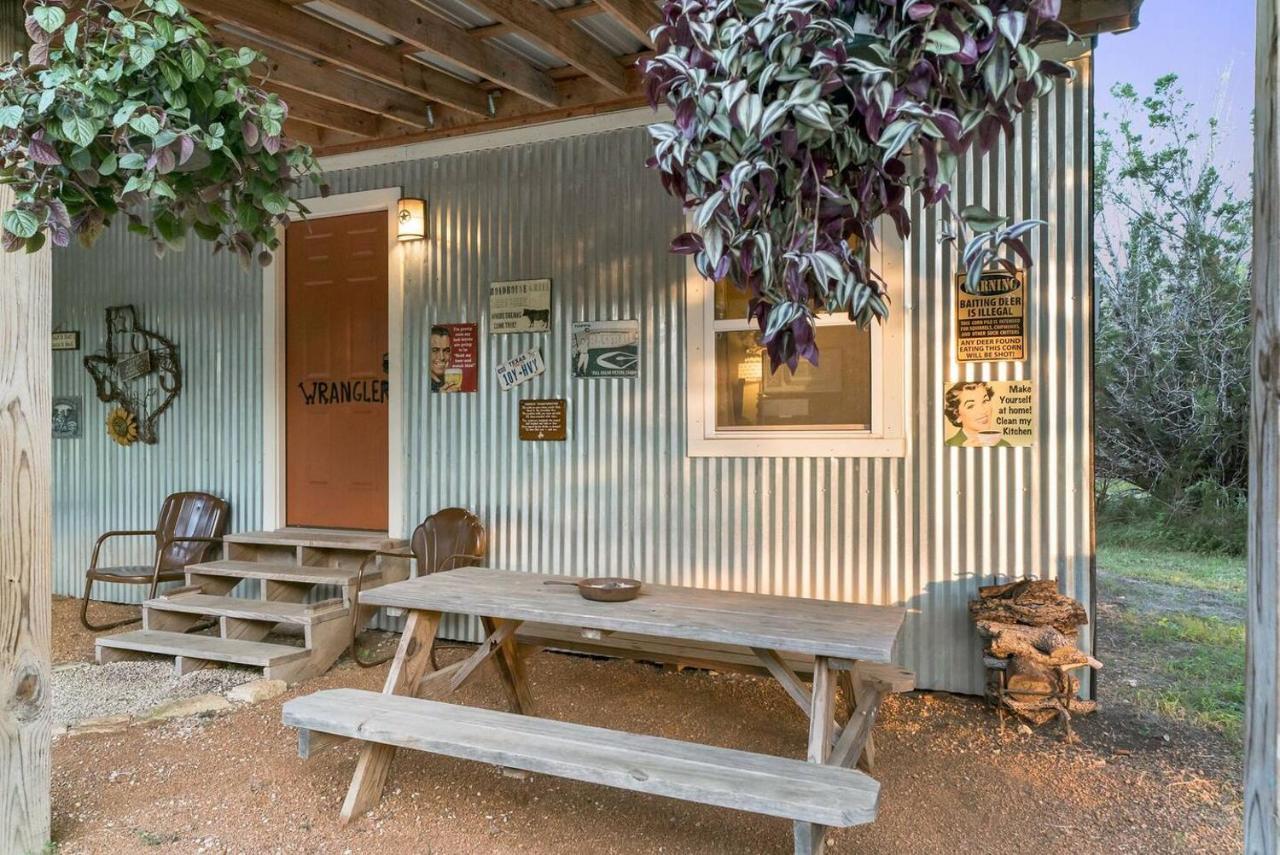 #3 Wrangler~Bandera Tin Star~Bandera, Tx. Apartment Exterior photo